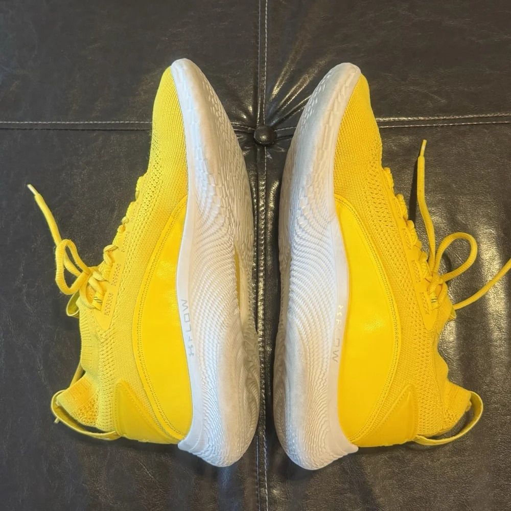 Under Armour Curry TB 8 Sneakers Men Size:12 Flow Smooth Butter Yellow